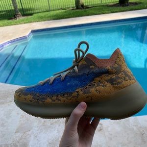 YEEZY BOOST 380 “BLUE OAT” SIZE 9
